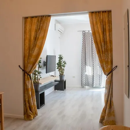 Domus Old Town Retreat Cozy &