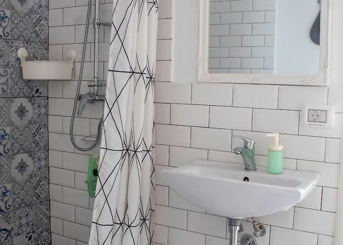 Domus Old Town Retreat Cozy &