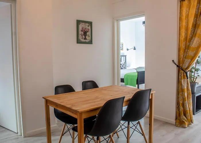 아파트 Domus Old Town Retreat Cozy & *